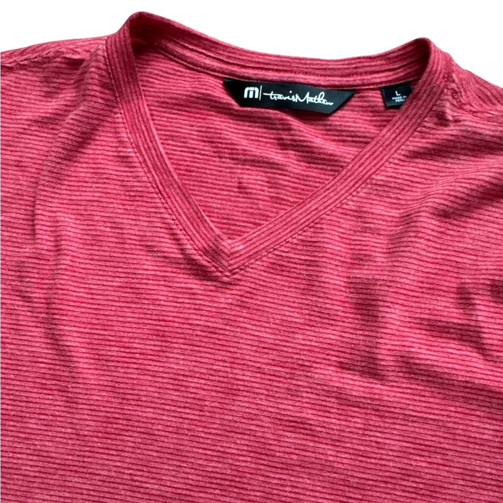 Travis‎ Mathew Men’s Red Light Striped V-Neck Short Sleeve T-Shirt Size Large